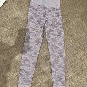 Gymshark Camo Leggings Light Purple/Lavender Size Small